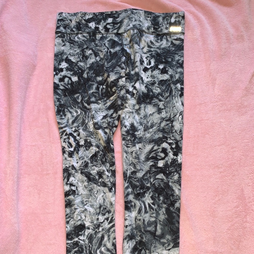 Pink marble leggings